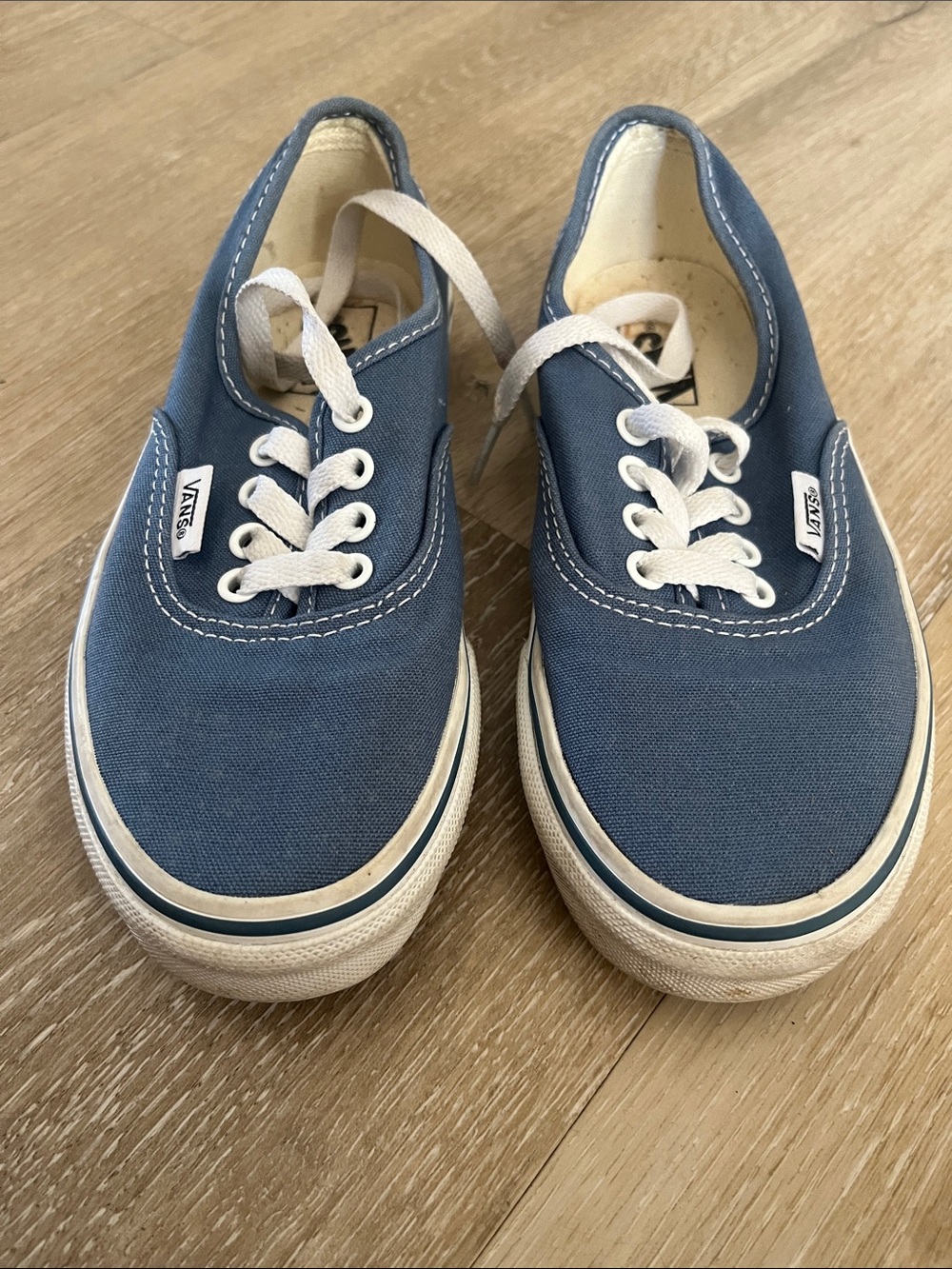 Vans Kids Low-Top Canvas Sneakers in Blue with White Laces
